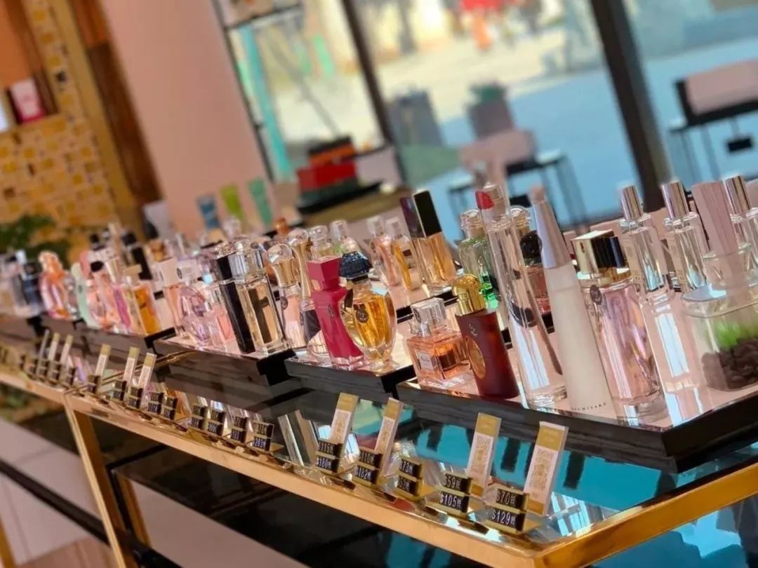 十堰这家商场疯狂折扣！海蓝之谜、迪奥、兰蔻……4.5折起！快抢！