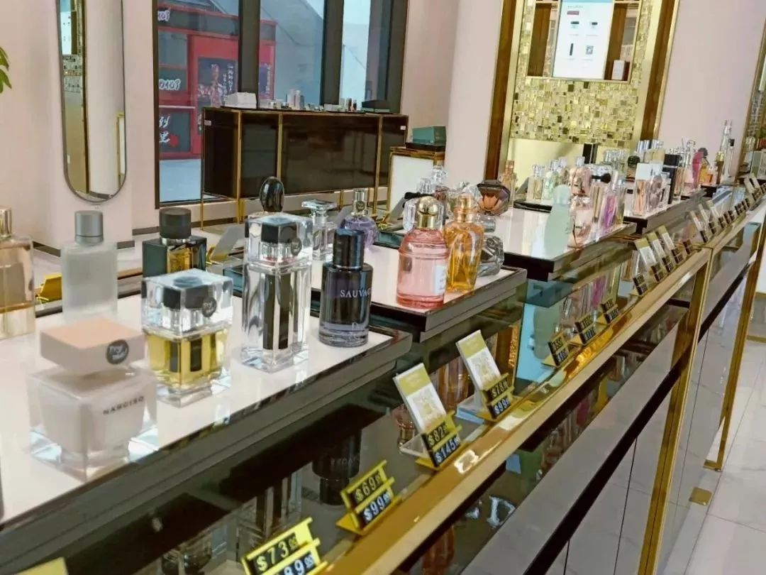 十堰这家商场疯狂折扣！海蓝之谜、迪奥、兰蔻……4.5折起！快抢！