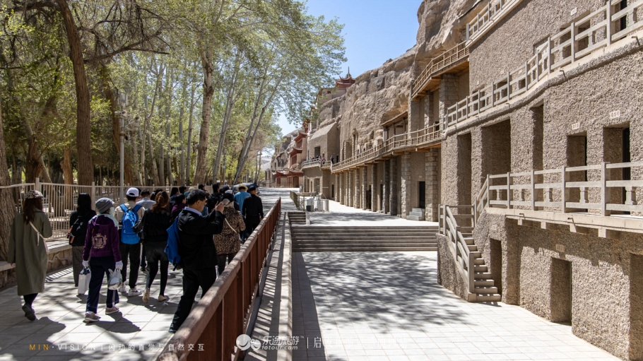 人们对敦煌莫高窟的赞誉,当代人对莫高窟的保护