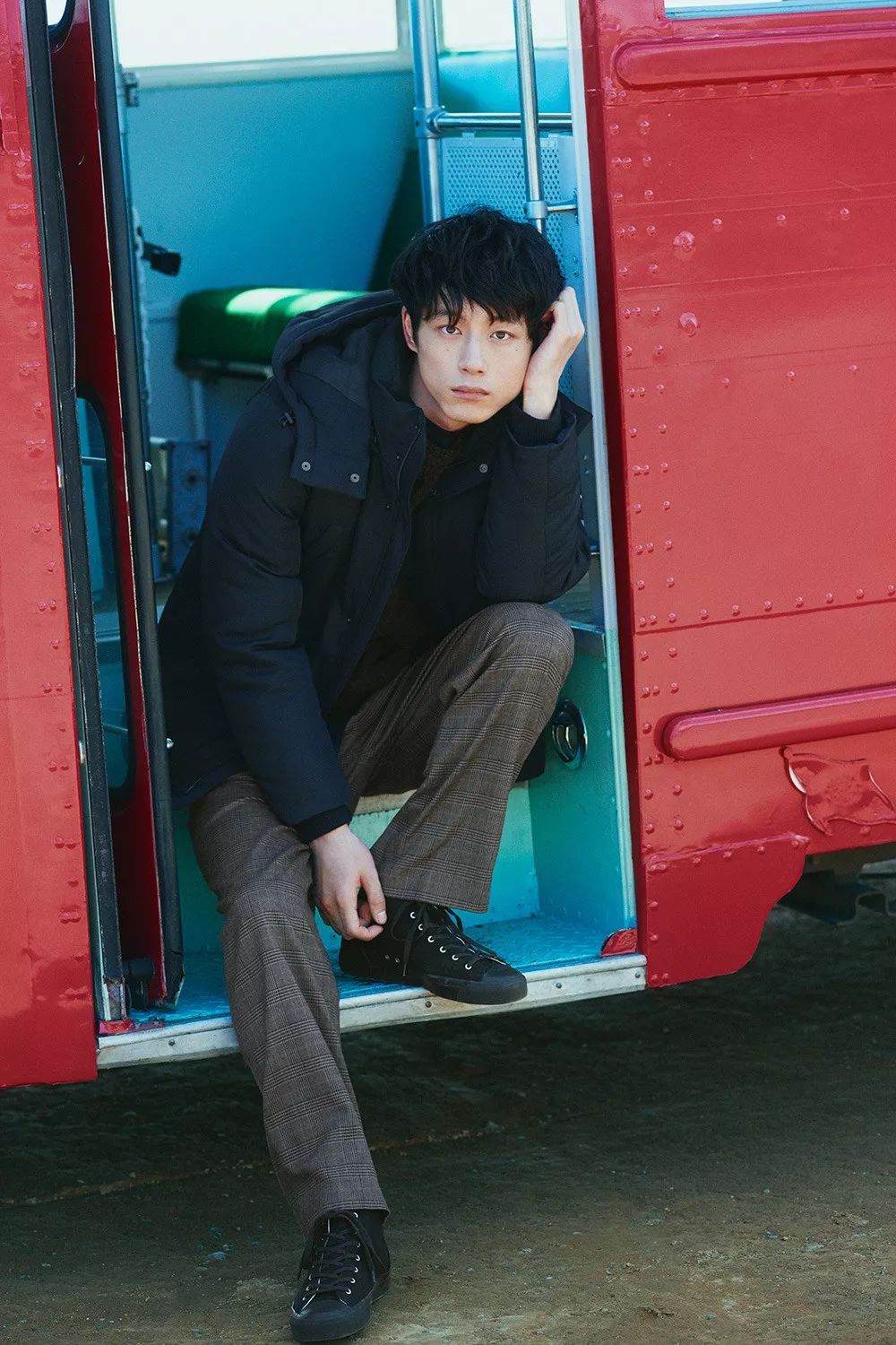 男生海边拍照如何摆pose,双人男生拍照pose姿势大全