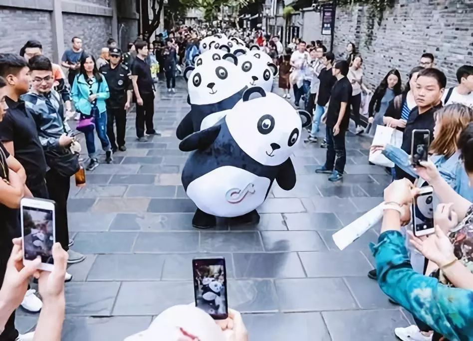 熊猫萌,熊猫萌啦