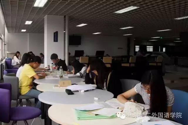 月末还剩十块钱？亲亲，小薇有份二外省钱攻略，请查收！