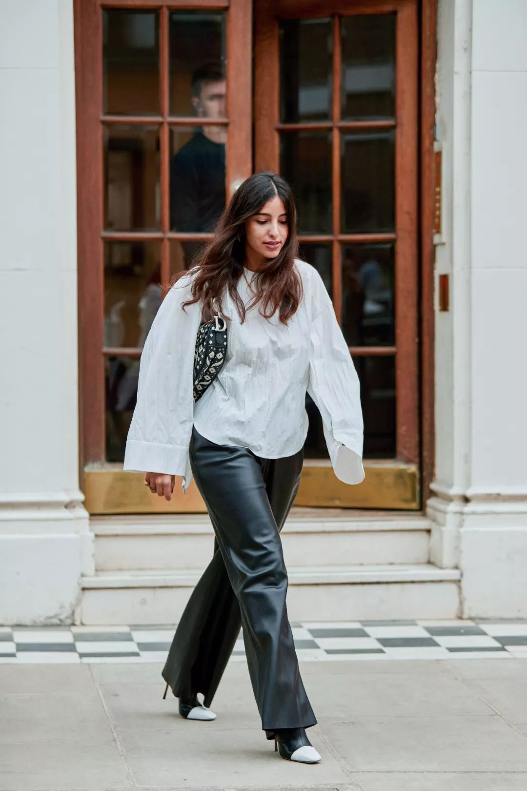 一夜之间，这款包攻占了代购圈