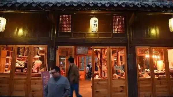 陕西与世隔绝的温泉民宿,西安附近最美的山间民宿