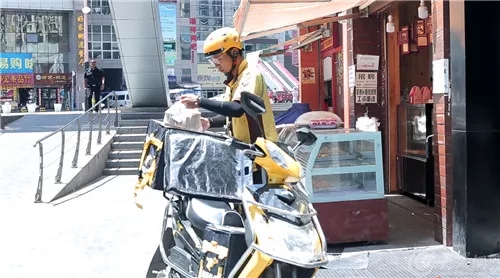 向劳动节致敬,向五一劳动节致敬的动态图片