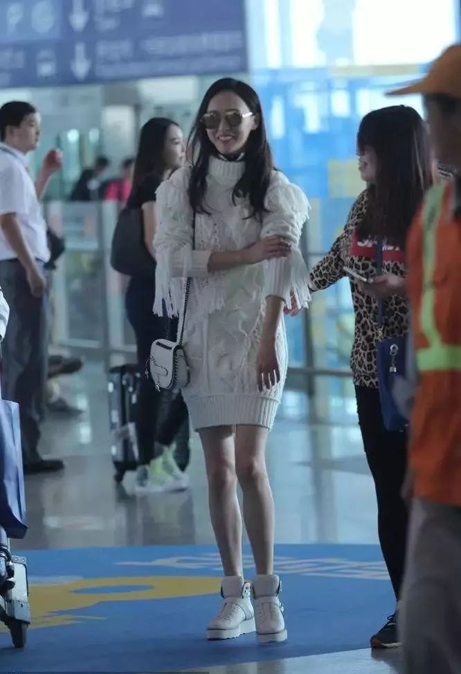 唐嫣卖二手闲置被吐槽太丑，审美堪忧？