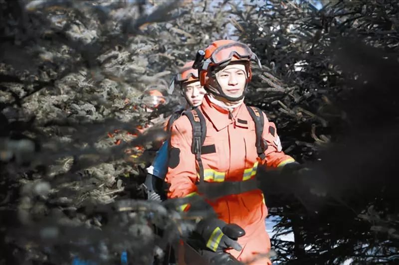 一个森林防火站有多少人,三个森林防火员