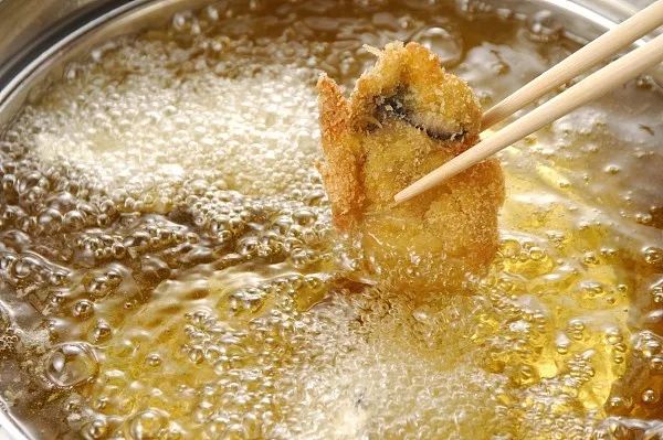 炸菜后的剩油怎么处理,炸食物的剩油怎么处理