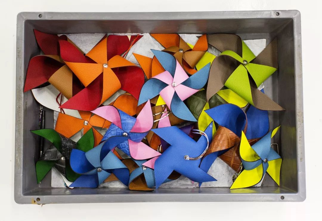 大家都开始做联名了，爱马仕和成都的“联名款”是怎样的？