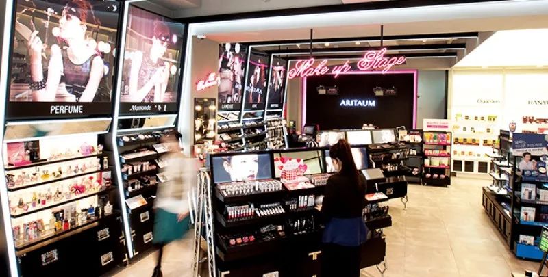 中国专卖店还在找出路，韩国同款路边店面临“重生”