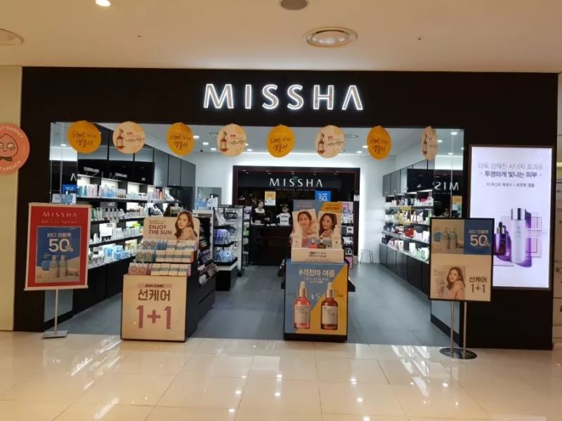 中国专卖店还在找出路，韩国同款路边店面临“重生”