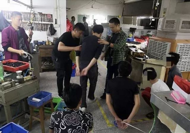 全是假货的东西,全是假货的奢侈品商店