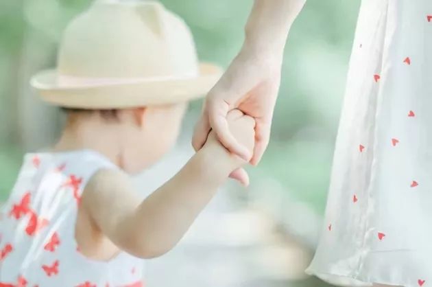 今天，我们“入侵”了中化妈妈们的朋友圈……