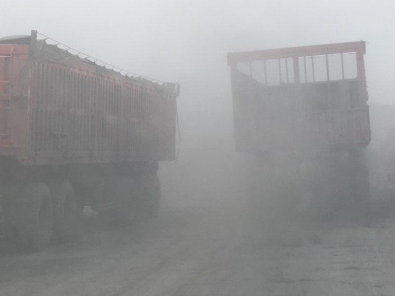 山西兆光电厂拉灰车污染,山西左云县环境污染