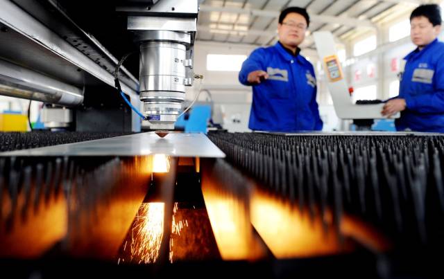 《河北日报》头版丨“智”“光”并举迭代前行！沧州智能制造装备产业发展调查