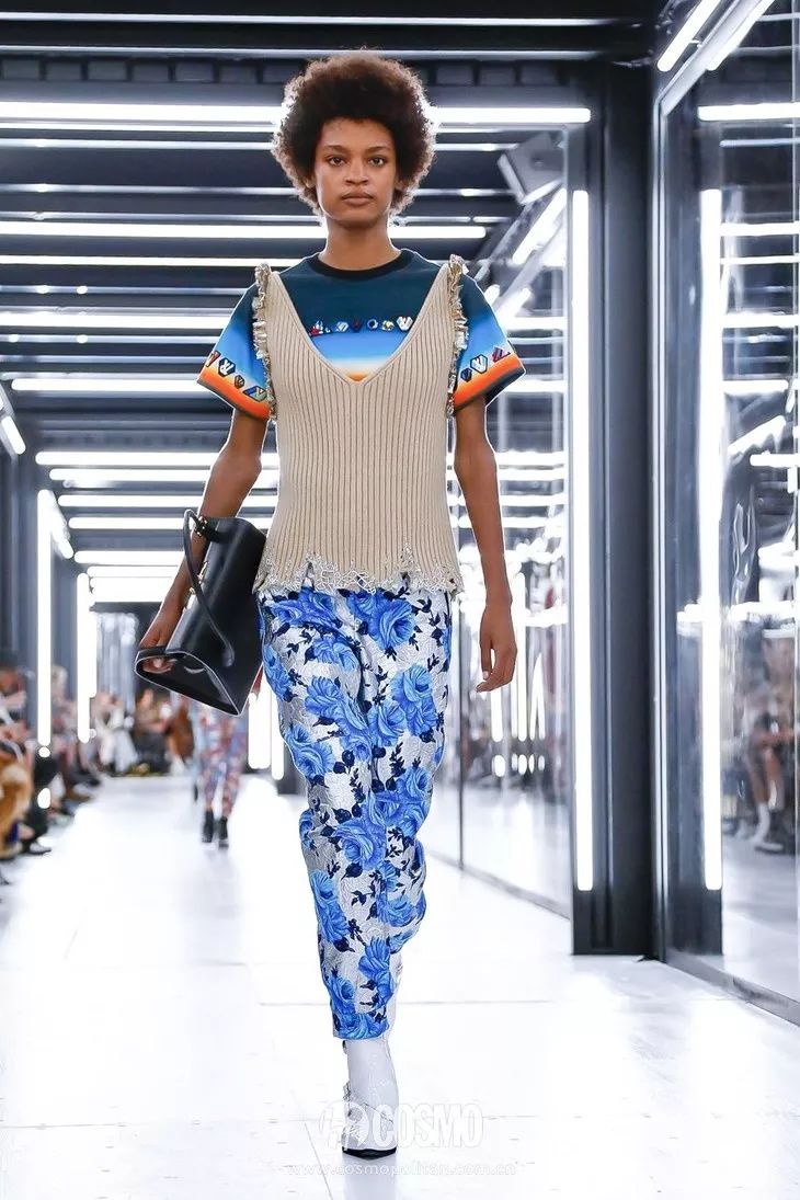 不怪奶奶夸“水晶娃娃”，祖鹅就是不会算账的小可爱呀