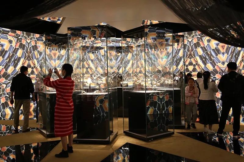 灵蛇系宝格丽,一条蛇宝格丽