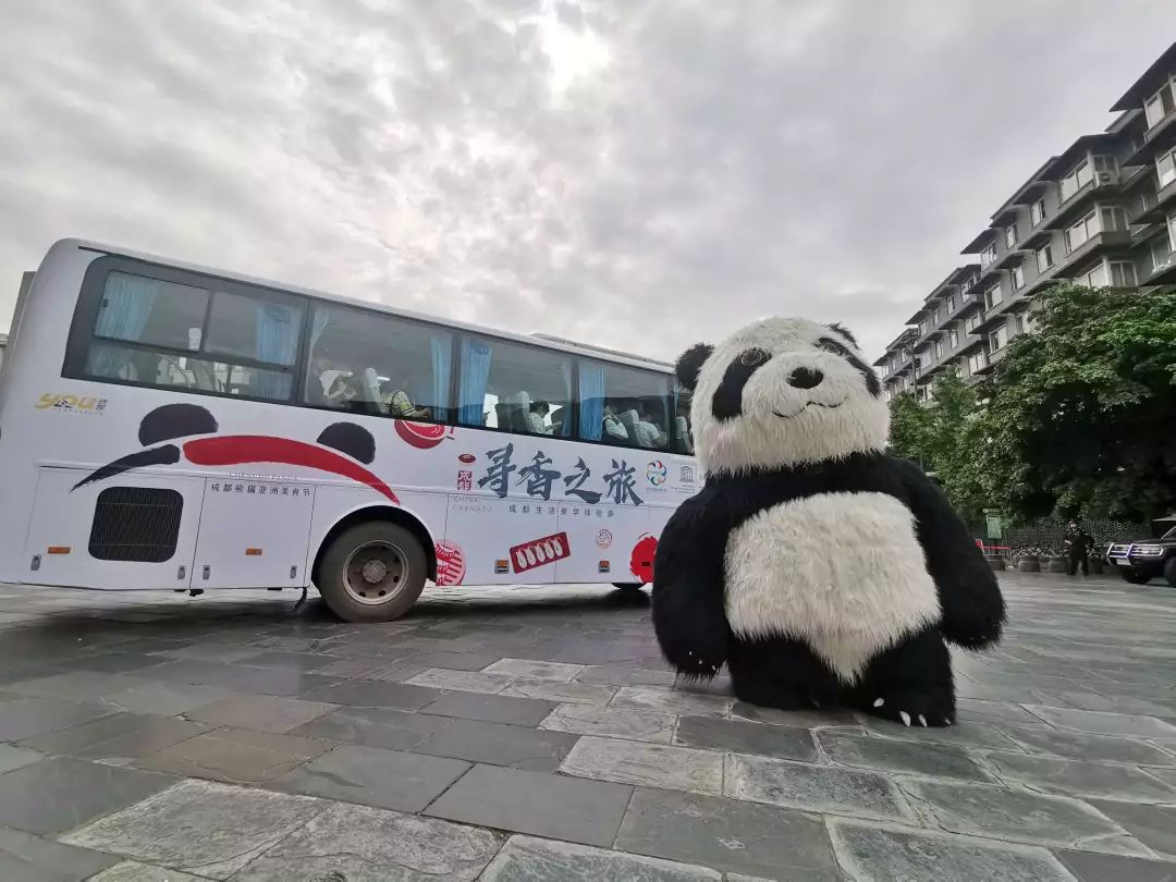 成都有一千种样子，我挑了其中的四种给你