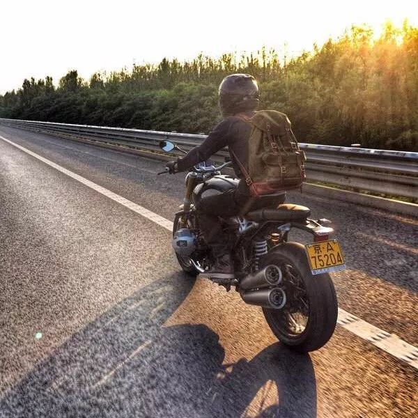 手工皮具匠人定制北京,手工皮具工作室设计