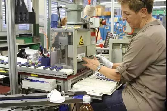 瑞士军刀操作,瑞士刀生产过程