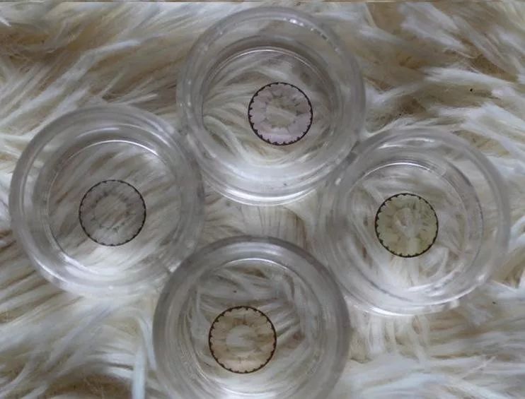 正在被美瞳毁掉的女孩,正在被美瞳毁掉的女人们