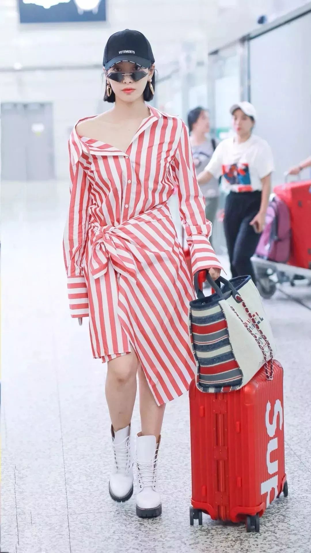 花钱减压|戴上太阳镜就能更阳光，不信请看宋茜和春春的脸！