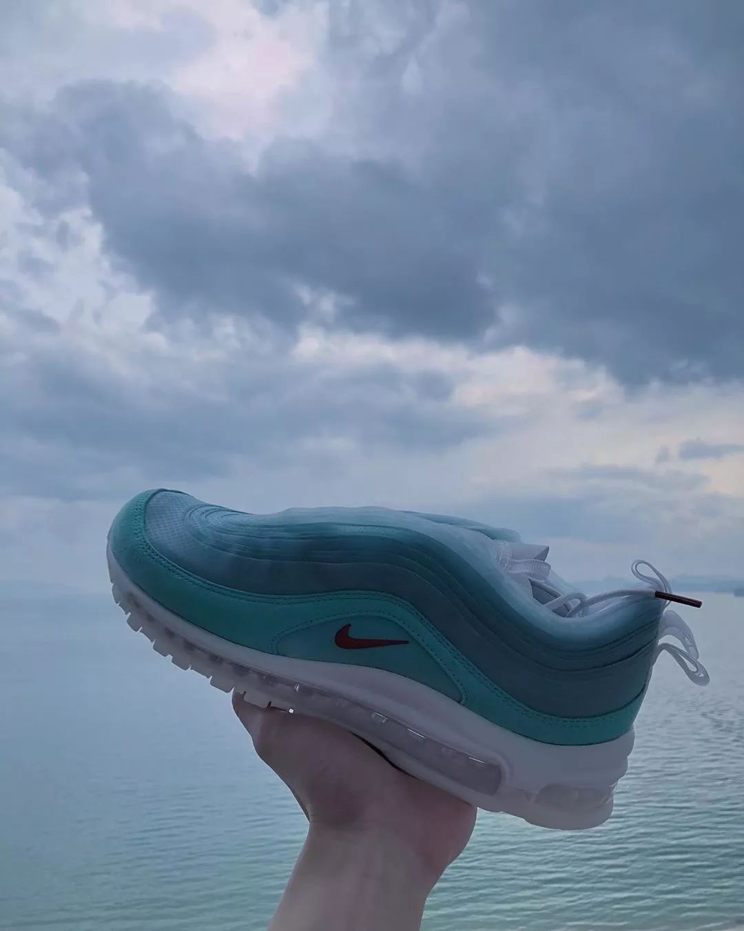 骨灰级球鞋玩家们的鞋，可以在上海买几套房？