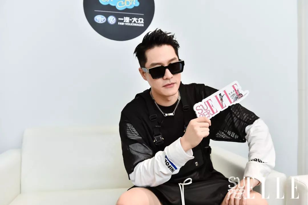 骨灰级球鞋玩家们的鞋，可以在上海买几套房？