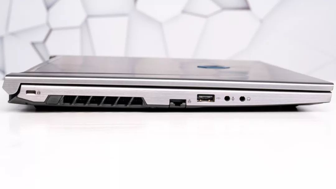 配置最高的游戏本推荐,聊聊今年游戏本的最大缺点