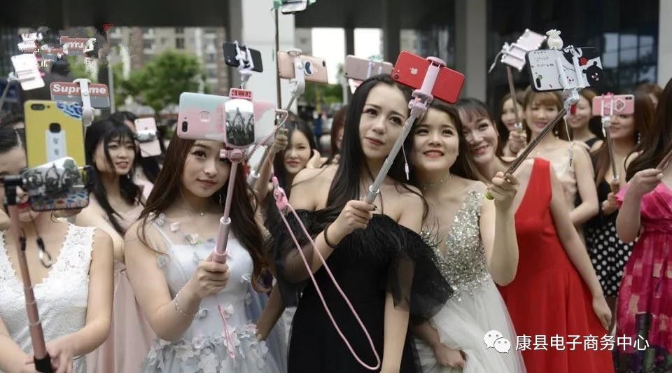 电商脱贫攻坚视察,电商扶贫产业新门路怎么做