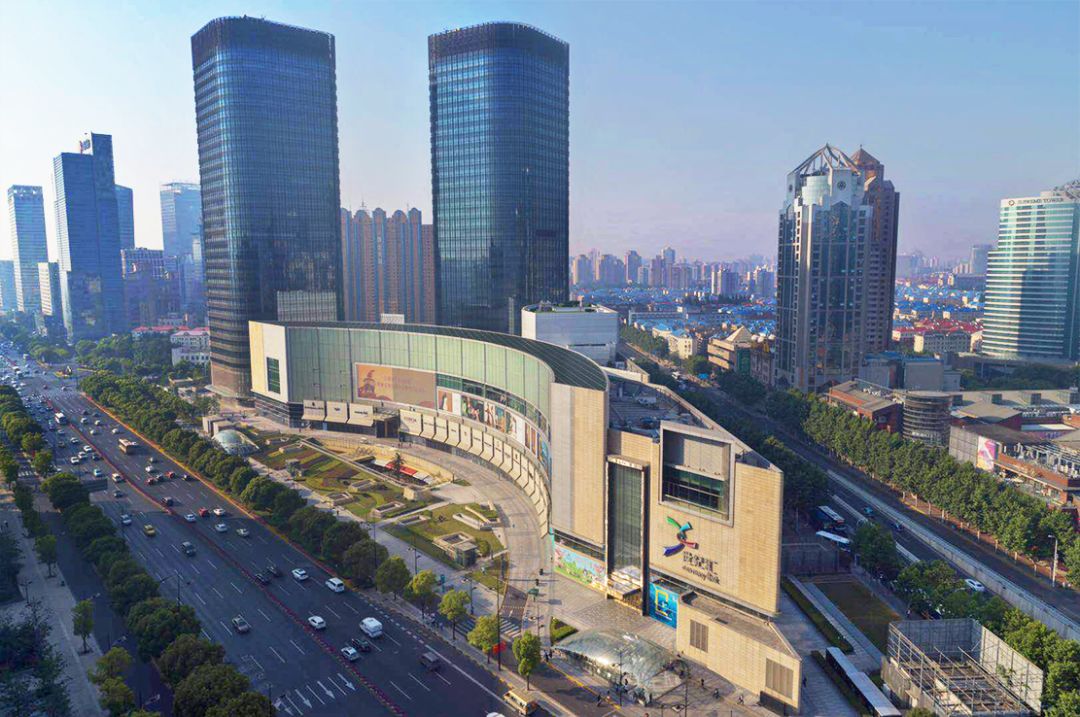 浦东新地标480米,上海浦东逛吃一条街