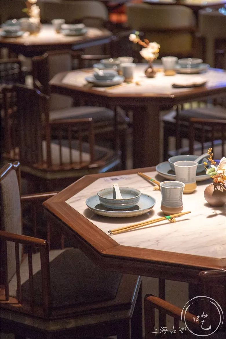 浦东新地标480米,上海浦东逛吃一条街