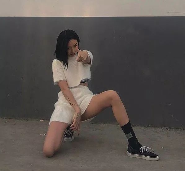 保姆拍照pose教程,保姆级拍照姿势很火