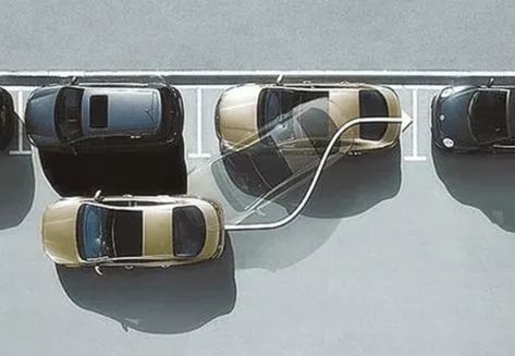 倒车入库偏了如何修正方向盘,倒车入库偏到一边去怎么修正