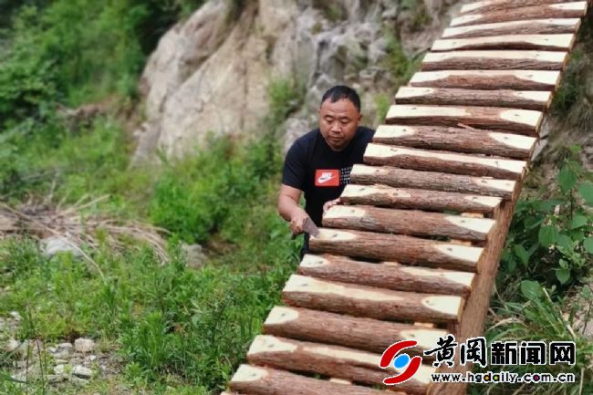 胡顺：“英雄山“上红色情