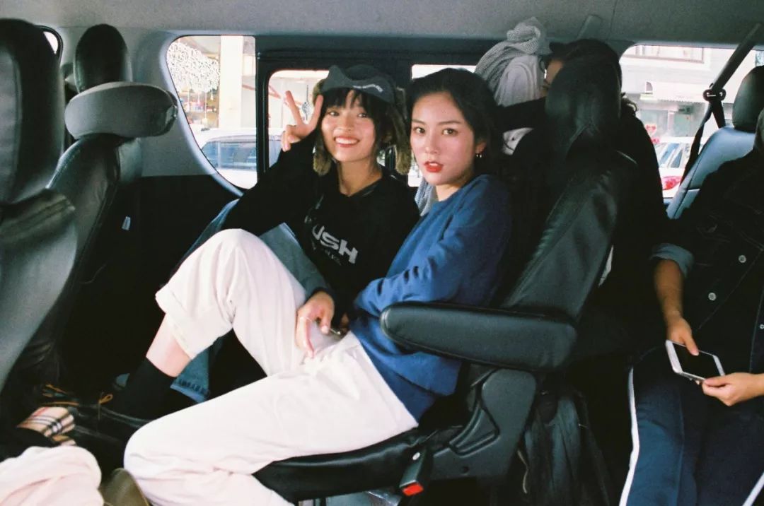 写真馆衣服推荐,各种各样的服装写真馆