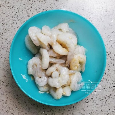 香辣虾仁开袋即食,香辣虾仁饭简单做法