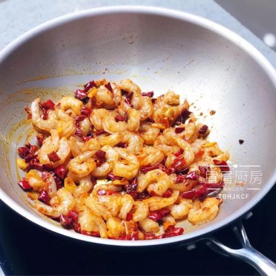 香辣虾仁开袋即食,香辣虾仁饭简单做法