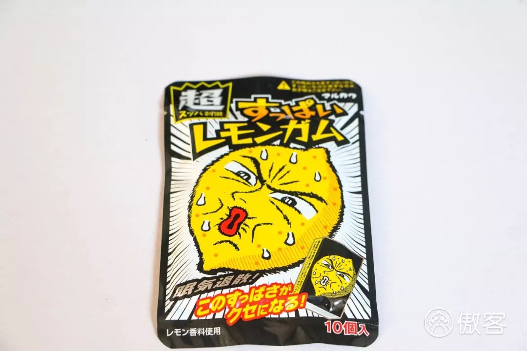 绝交！六一节竟然送我香菜薯片、虫子和卫生巾？