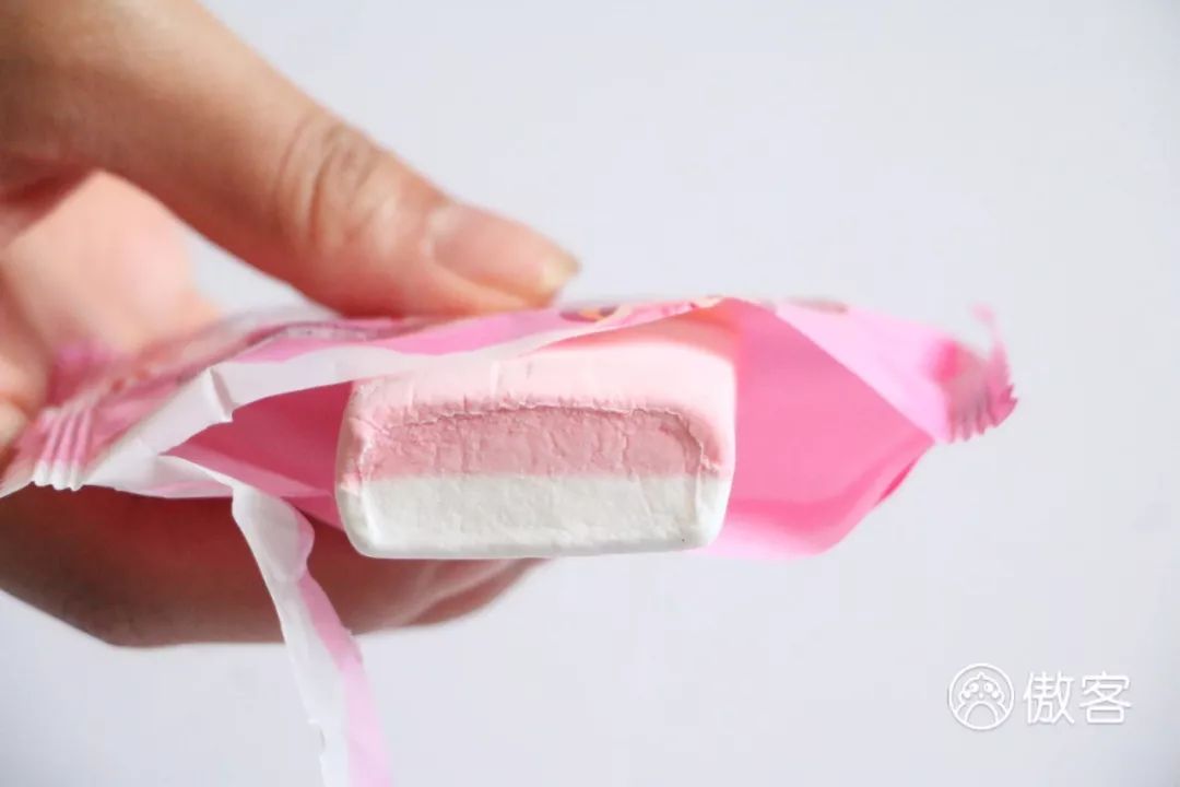 绝交！六一节竟然送我香菜薯片、虫子和卫生巾？