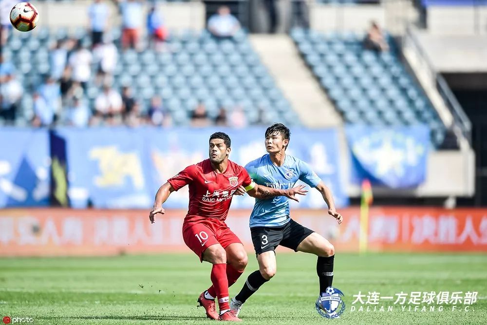 上海上港8比0大连一方集锦,穆谢奎绝杀上港