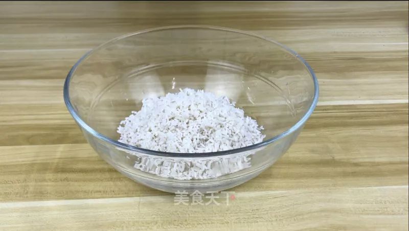 吃剩的饺子皮这样做，简单又好吃，简直香skr人