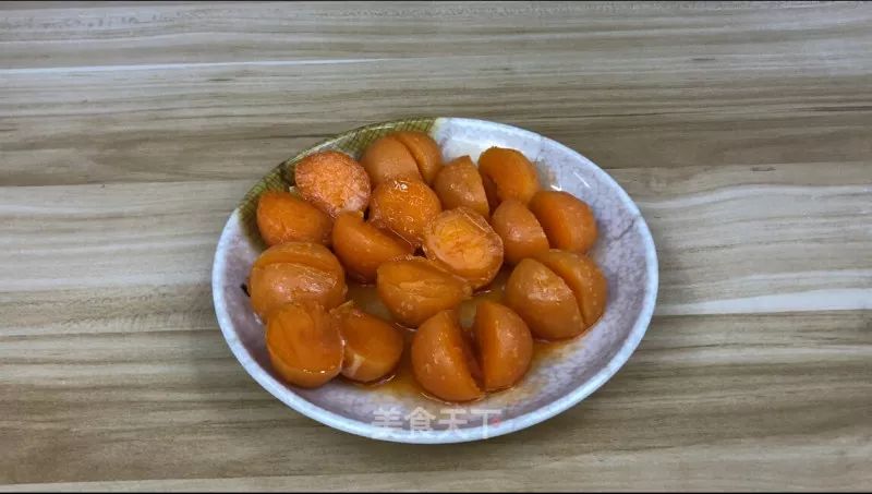 吃剩的饺子皮这样做，简单又好吃，简直香skr人