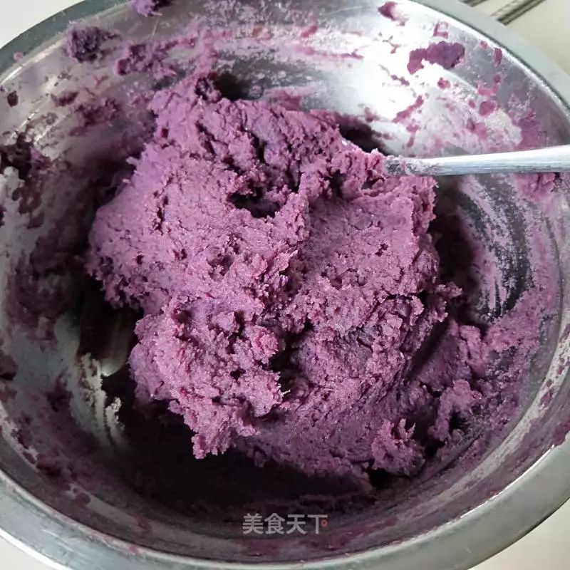 吃剩的饺子皮这样做，简单又好吃，简直香skr人