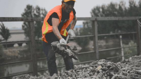 给高铁洗澡一共需要几步,给机车洗澡需要关注什么