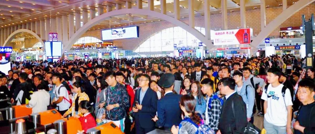 给高铁洗澡一共需要几步,给机车洗澡需要关注什么