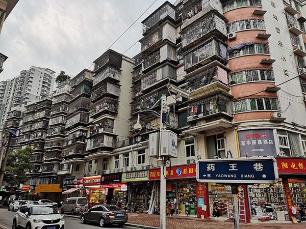 16年买的房现在还没有房产证,16年盖的房没确权怎么办