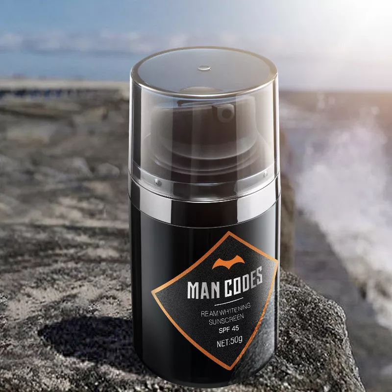 暴晒一天竟变白了？！这款男人最爱的“隐身”黑科技，防晒护肤一瓶搞定，让你秒变小鲜肉