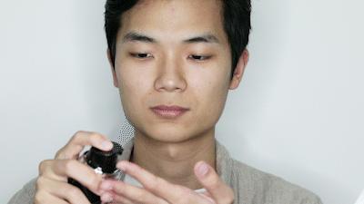 暴晒一天竟变白了？！这款男人最爱的“隐身”黑科技，防晒护肤一瓶搞定，让你秒变小鲜肉