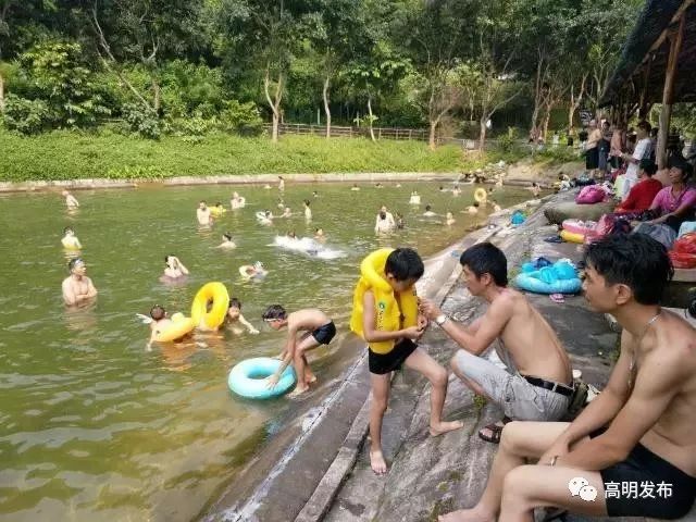 造浪池水滑梯,造浪池最好玩的水上乐园